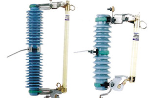 雷爾沃電器有限公司以高壓電器產(chǎn)品作為自己的核心產(chǎn)業(yè)，以產(chǎn)品設(shè)計(jì)為主導(dǎo)，主要研發(fā)生產(chǎn)戶內(nèi)外高壓真空斷路器，高壓負(fù)荷開關(guān)，隔離開關(guān)，熔斷器，互感器，避雷器，接地開關(guān)，六氟化硫開關(guān)等產(chǎn)品。產(chǎn)品廣泛應(yīng)用于各等級(jí)電網(wǎng)，風(fēng)能發(fā)電廠，太陽(yáng)能發(fā)電廠，核電，水電等領(lǐng)域。今天雷爾沃作為高壓熔斷器的生產(chǎn)廠家來告訴你：高壓熔斷器型號(hào)含義及組成，讓你對(duì)高壓熔斷器有個(gè)新的認(rèn)識(shí)。